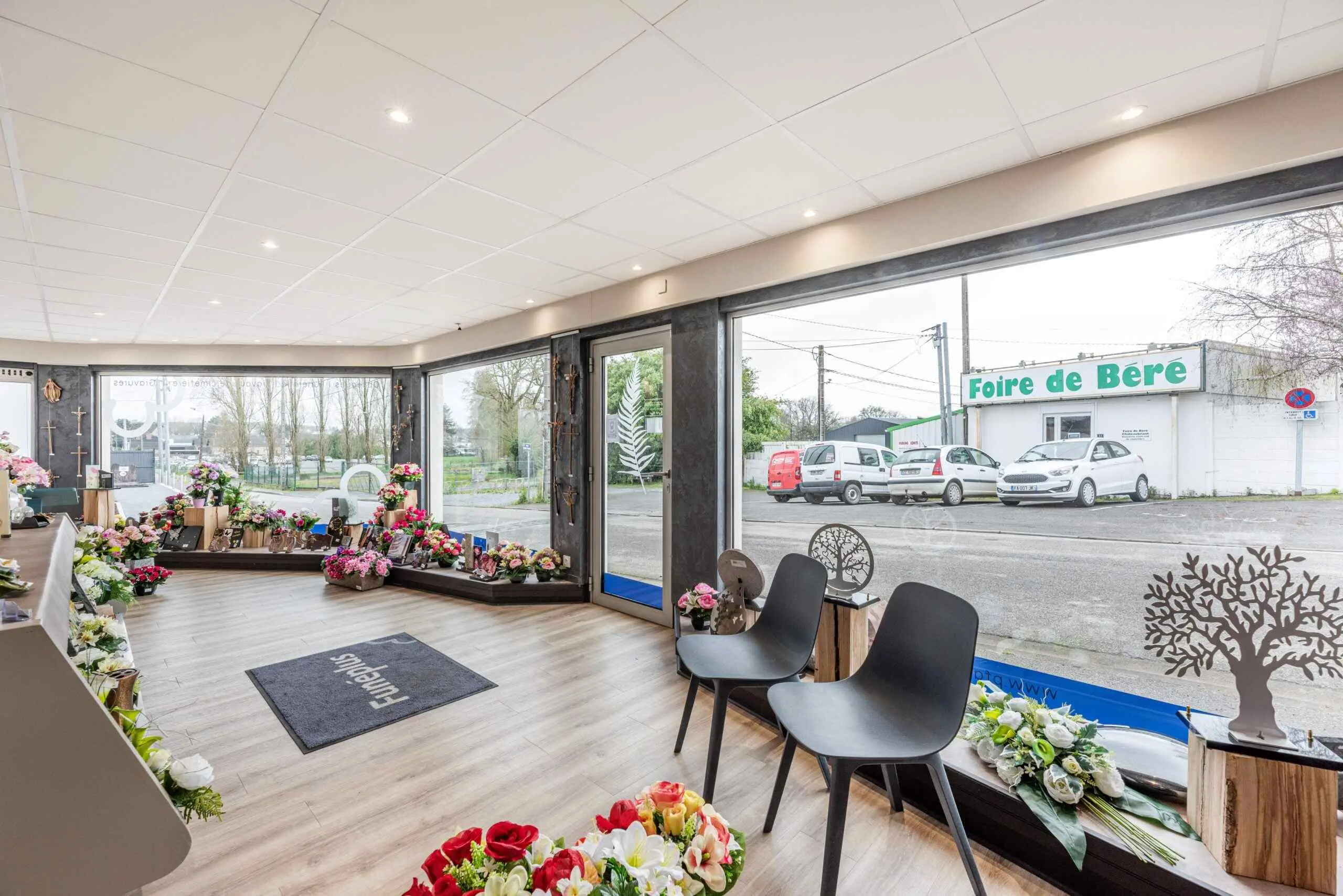 Accueil des familles – Pompes funèbres Audrey Fabrice Espace d’accueil et de conseil des familles dans l’agence des Pompes funèbres Audrey Fabrice à Châteaubriant
